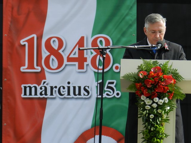 2017. március 15. 34